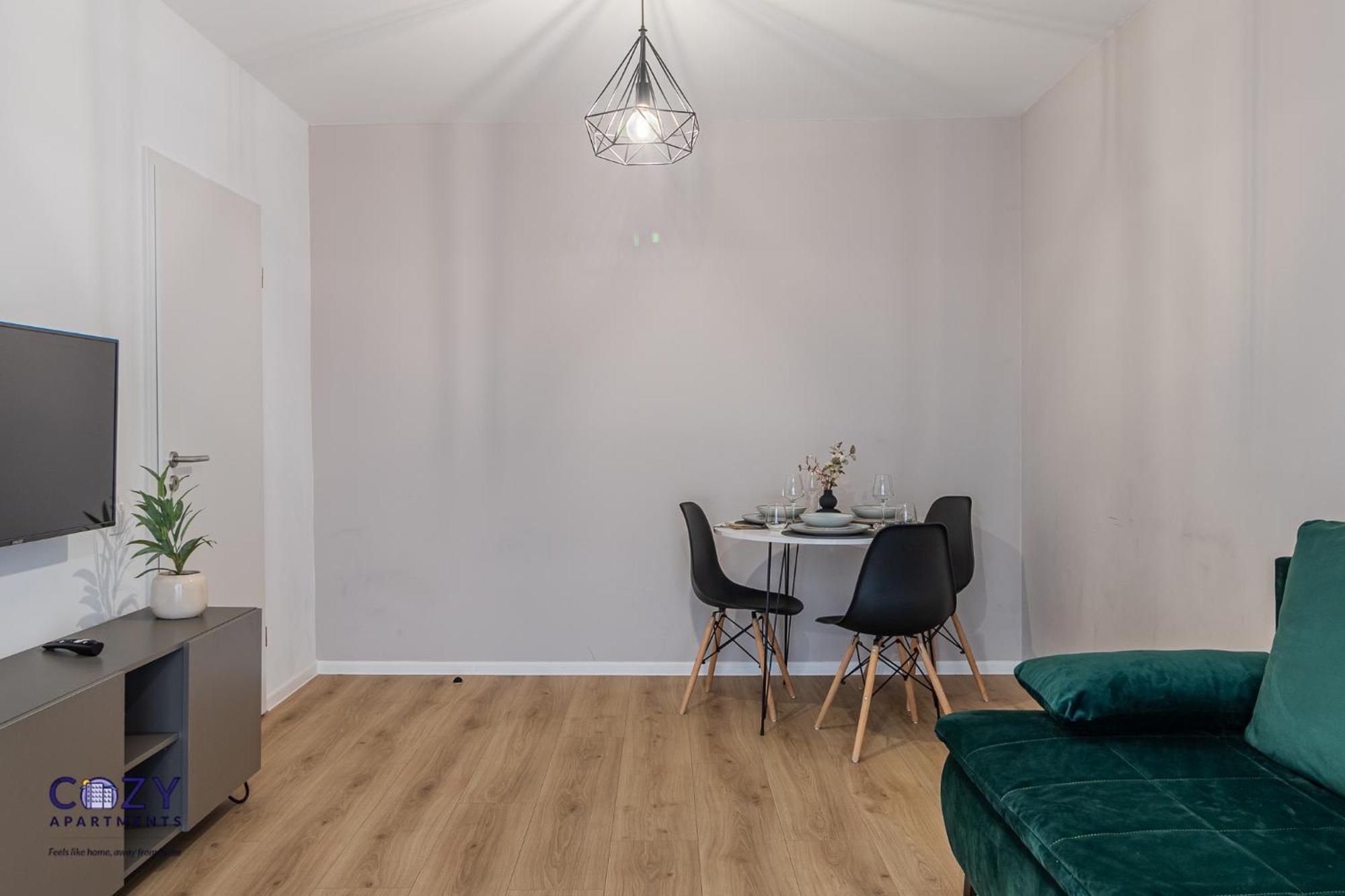 Cozy Collection Studios And Flats - Coresi Mall Брашов Екстериор снимка